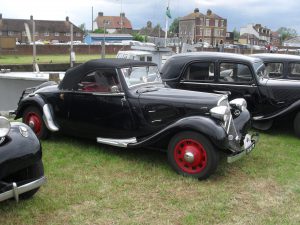 A smart 1930's drophead
