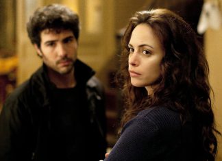 Filmgoers wear a different hat