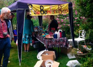 Cakes, music, fireworks