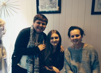 Shoppers pop into pop-up