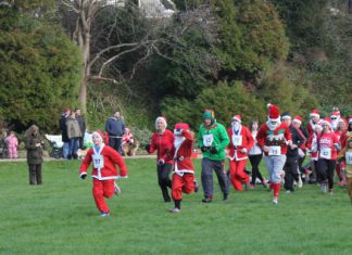 Santa and his helpers do a runner