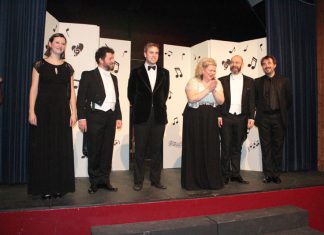 Local audience lucky in love