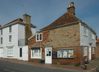 Low point in Winchelsea High Street