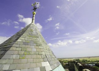 Higher safety rail for tower