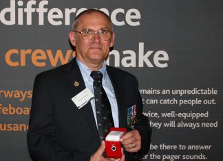 Gold award for local lifeboat man