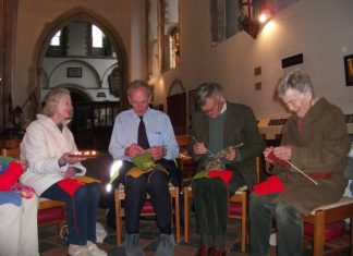 Calling all knitters to act