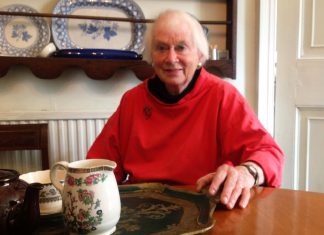 Rae: the art of living and giving