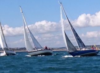 Tight finish in cruiser race