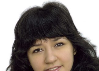 Two very different pianists