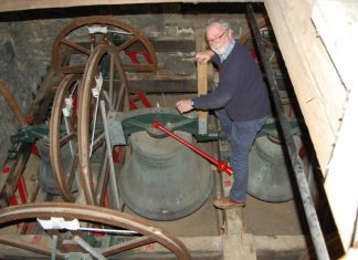 Give the man a clap(per)