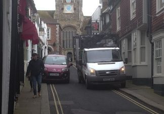 Snapping for Mayor’s dossier