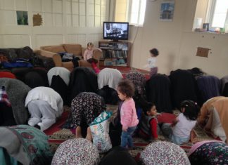 Visitors pack Hastings Mosque