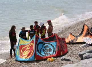 Lifeguards to help kitesurfers