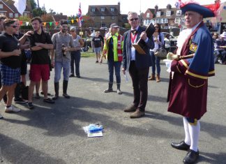 Sporting Skinners supporting Simon