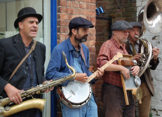 Swervy jazz in the High Street