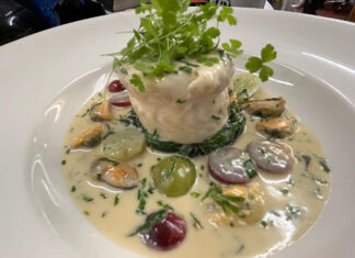 Mermaid Inn retains two AA Rosette award