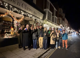Just brilliant! Volunteers celebrate as Rye’s Christmas lights go up after £30,000 appeal