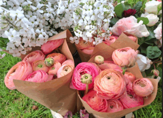 Flower growers come together